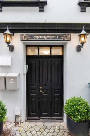 Dinbnb Appartments l 300 m to Bryggen & Fløyen! Optimized in 2023